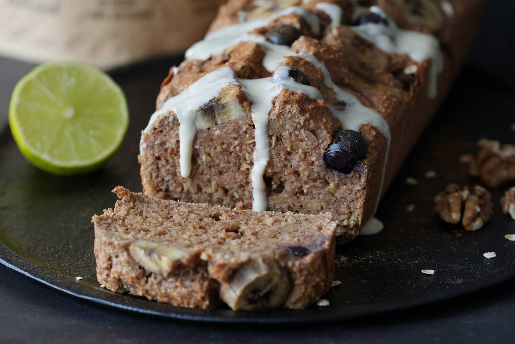 Juicy &amp; fluffy: Healthy banana bread with lots of protein