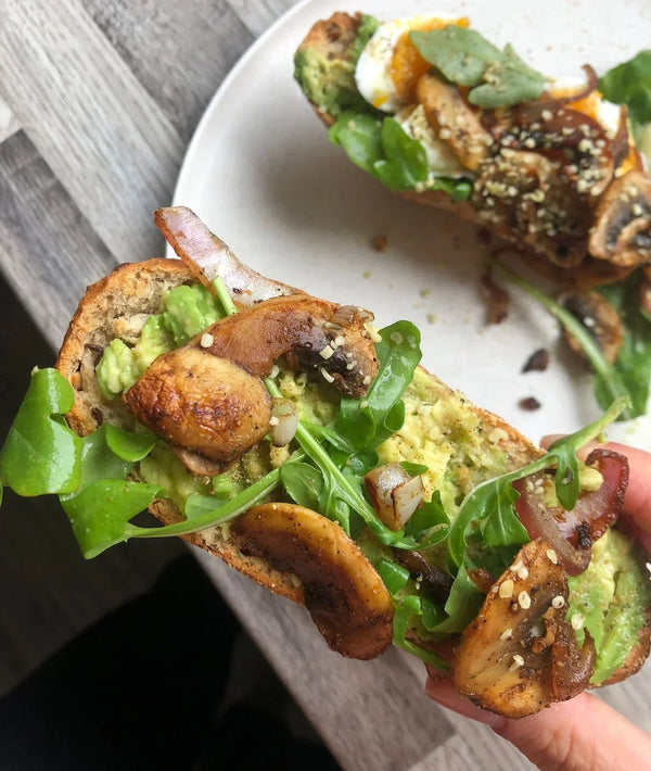 Balsamico Pilze auf knusprigem Brot (auch Vegan)